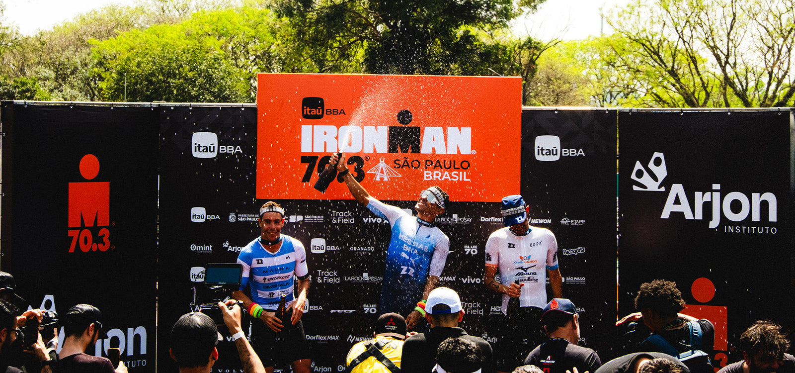 Quanto sódio e quanto líquido eu realmente preciso para não travar de cãibra nem correr risco de hiponatremia?